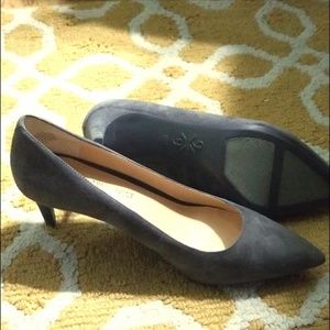 Comfortable Gray Pumps